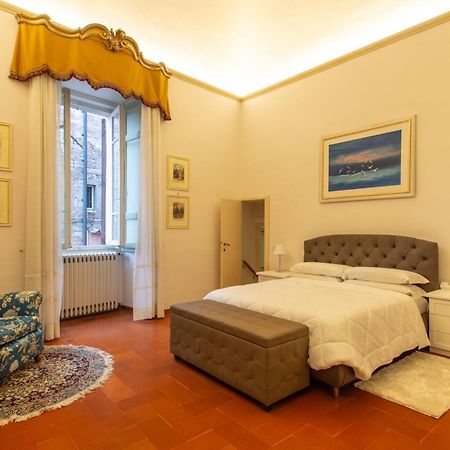 Maggiore Suite - Piazza IV Novembre ペルージャ エクステリア 写真